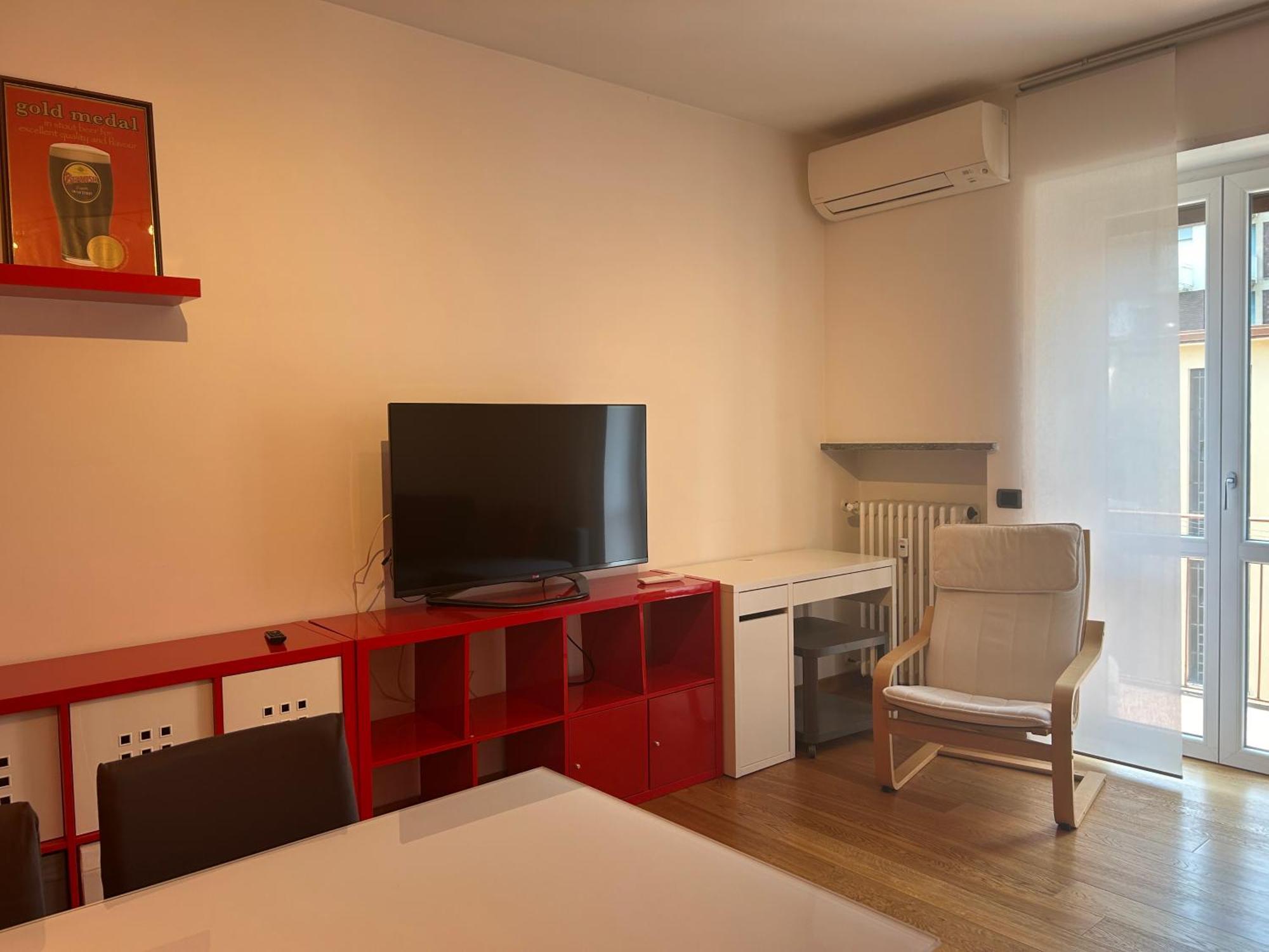 Comfortable Apartment In The Heart Of Lecco Exterior photo